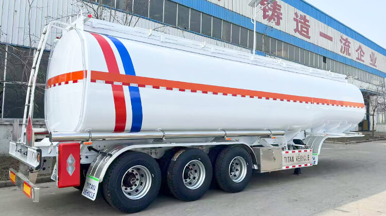 Tanque Cisterna de Combustible de 3 Ejes en Venta en Costa Rica