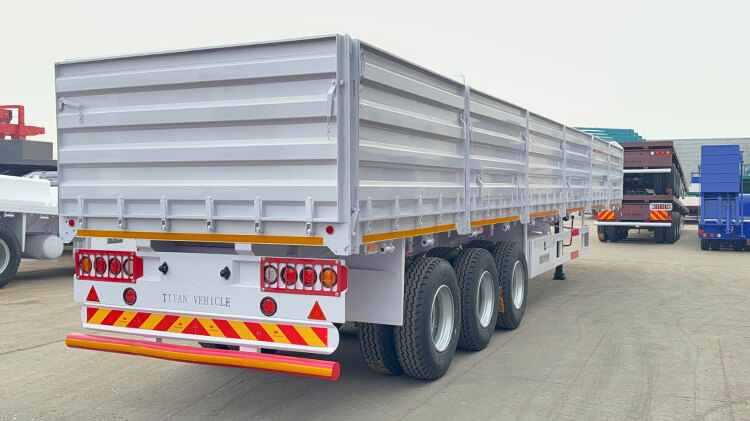 Tr&aacute;iler de Paredes Laterales de 3 Ejes en Venta en Costa Rica