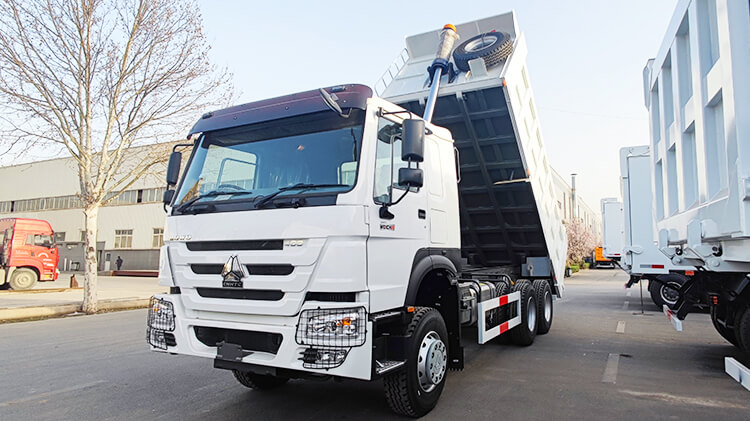 Camión Volquete Sinotruk Howo 6x4 en Venta en Costa Rica
