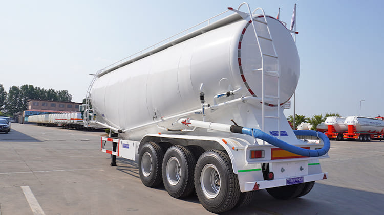 Cement Bulk Powder Tankers Trailer Truck for Sale in Sierra Leone