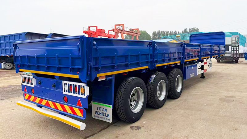 Venta de Semirremolque Rampla Plana Con Barand en M&eacute;xico