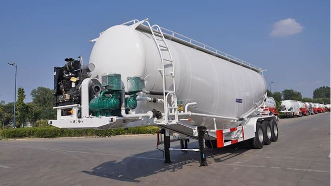 3 Axle Cement Tanker